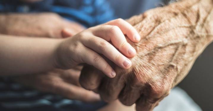 ¿Cómo superar la muerte mi abuela y de mi abuelo? recomendaciones de los especialistas