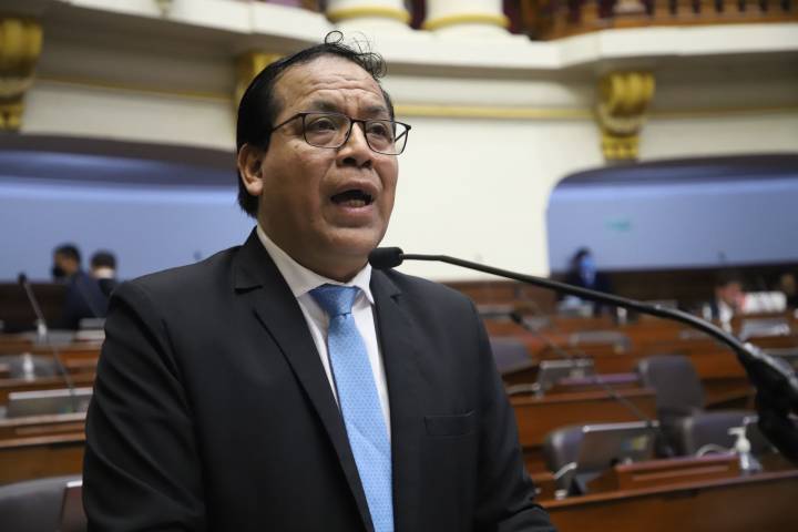 Roberto Sánchez presenta proyecto para derogar ley de amnistía a PNP y FF.AA. por violaciones de derechos humanos