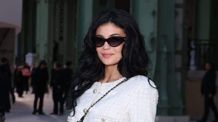Kylie Jenner Wears a “Deep '90s French” Manicure