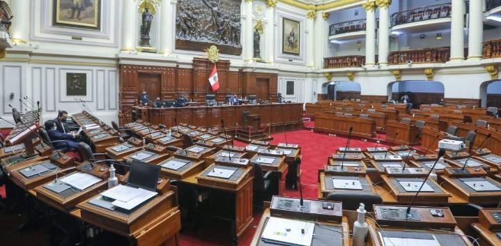 Presidente del Congreso justifica sesiones virtuales: "Trabajos de mantenimiento dificultan la presencialidad al 100 %"