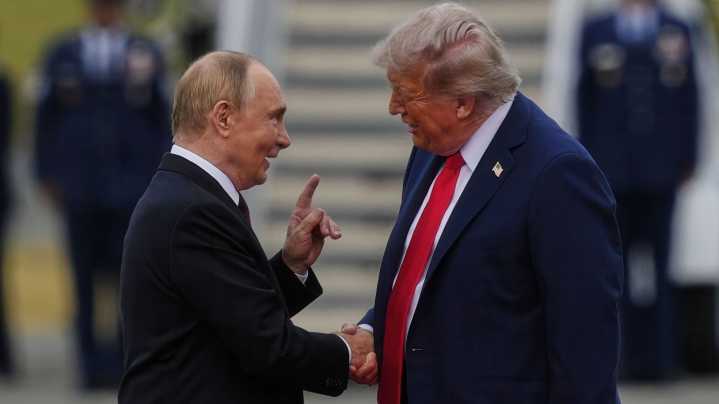 Trump y Putin buscan en Alaska sentar las bases de una paz duradera en Ucrania