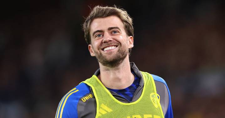 Patrick Bamford's Leeds United career ends with heartfelt tribute to striker