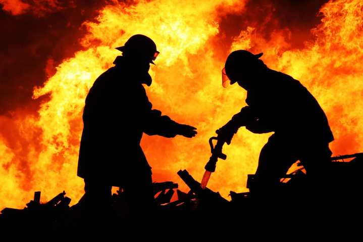 Cuatro niños mueren en un incendio devastador en Columbus