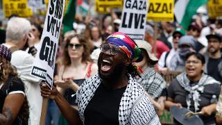 Manhattan protesters chant 'globalize intifada' amid bipartisan pushback