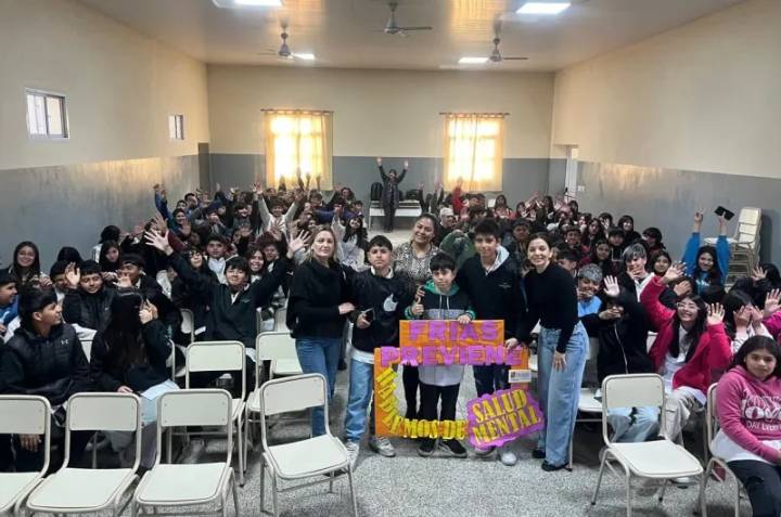 Frías dialoga sobre la salud mental en los adolescentes