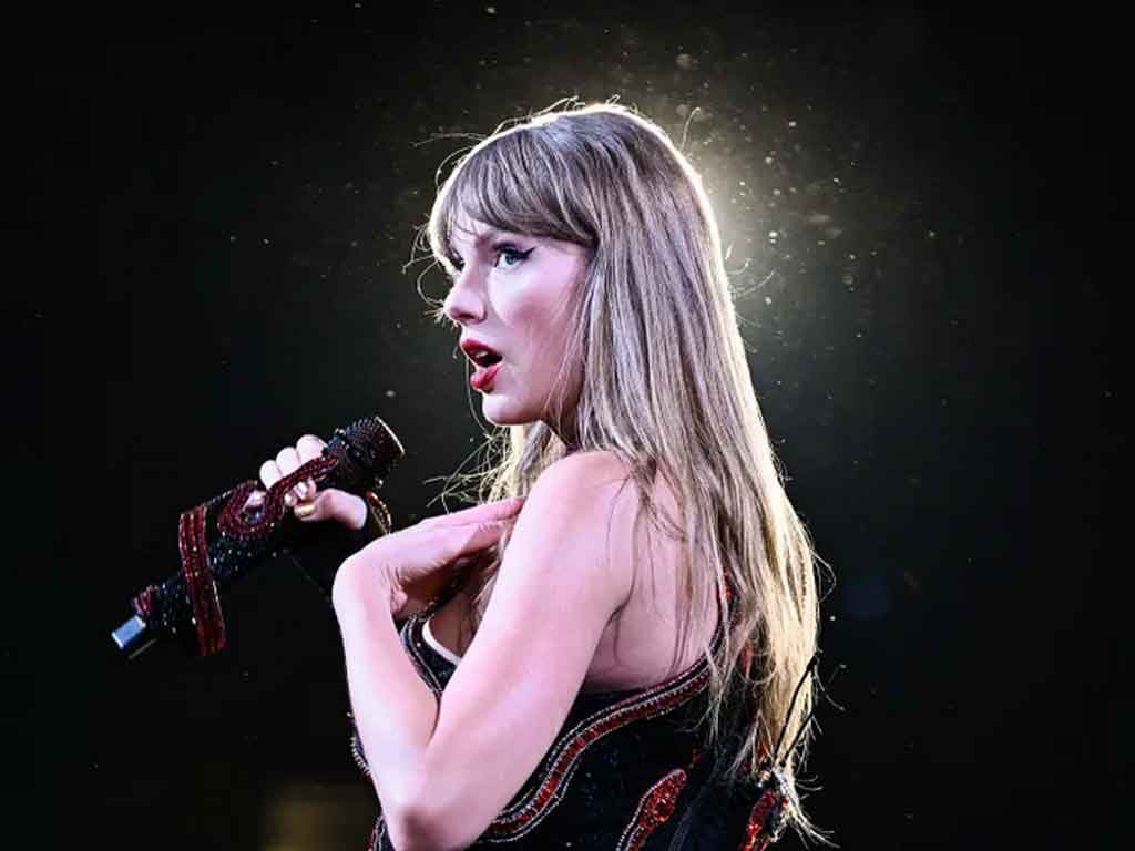 Taylor Swift sorprende con nuevo álbum