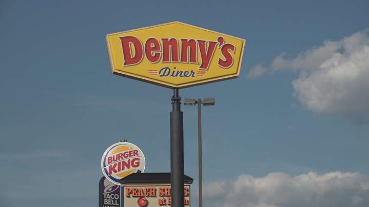 'I feel ripped off' | Warner Robins couple says dinner at Denny’s led to more than $400 in charges