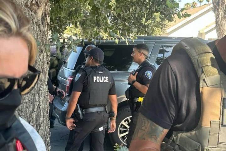 Agentes de ICE disparan contra vehículo en San Bernardino