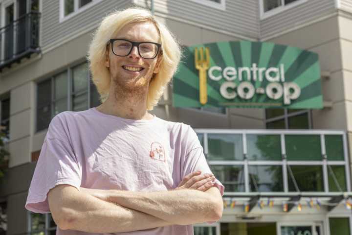 Seattle workers cautiously embrace no tax on tips and overtime