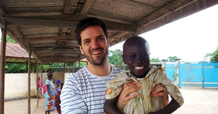 Ser médico le despertó el instinto de obrar y misionar en Sierra Leona