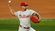 Phillies' Jhoan Duran exits field after taking liner off foot