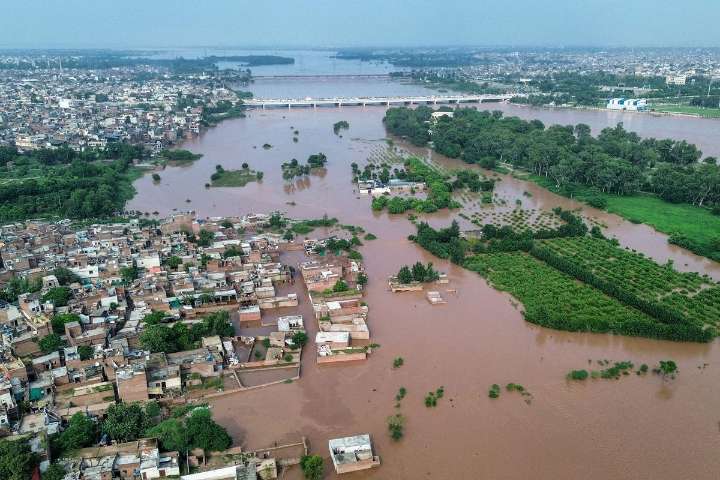 Inundaciones en Pakistán dejan 15 muertos y más de un millón de damnificados