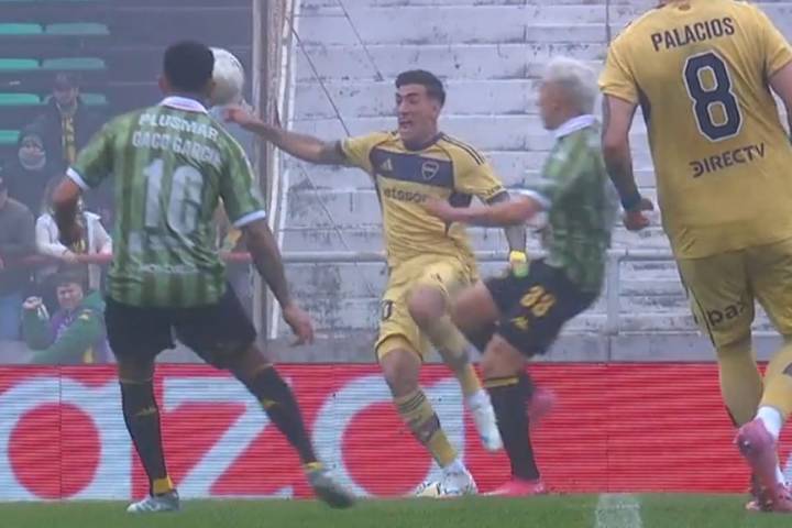 Bajo la niebla. Boca intercambia ataques con Aldosivi y busca su tercera victoria consecutiva