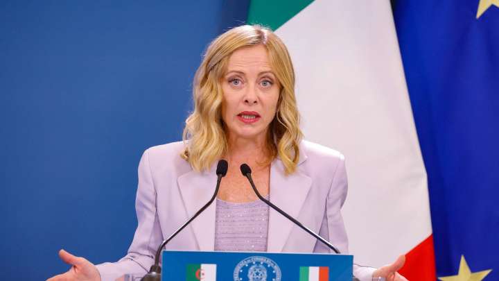 Meloni pide sanciones tras la difusión de fotos en una web pornográfica