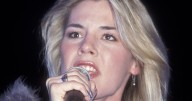 Nineties 'Crush' singer Jennifer Paige now as stunned fans say she hasn't aged a day