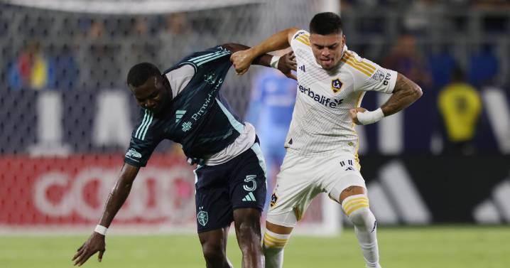 Galaxy unable to stop Danny Musovski and Sounders in blowout loss