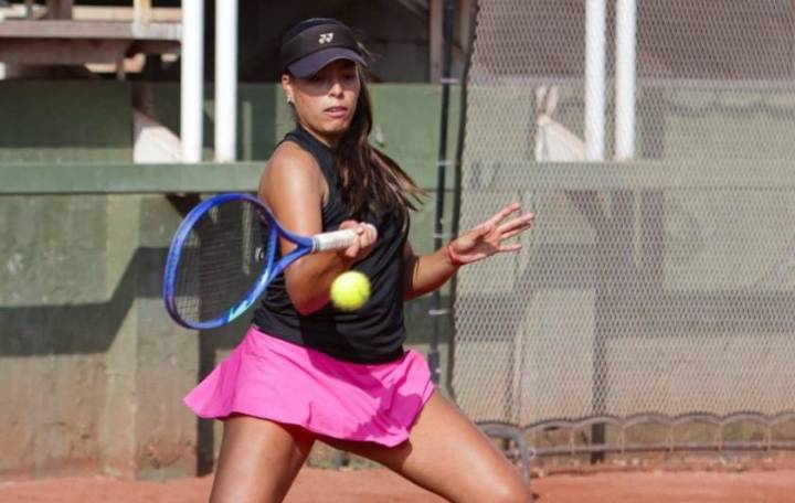 Renata Guevara: la joven promesa penquista que busca su primer punto WTA en Santiago B