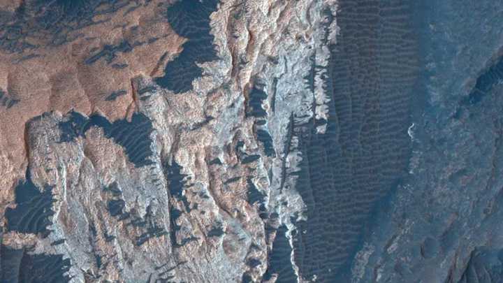 La NASA hizo un histórico hallazgo en otro planeta: el mineral que sugiere la presencia de agua y oxígeno