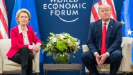 La Unión Europea y Estados Unidos cierran un acuerdo para frenar la guerra comercial