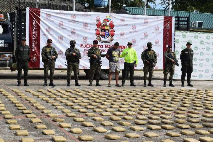 Incautan una tonelada de marihuana en la vía Suaza