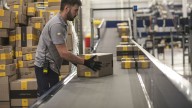 Mendoza actualiza sus compras públicas: el Gobierno podrá comprar en Mercado Libre o Amazon