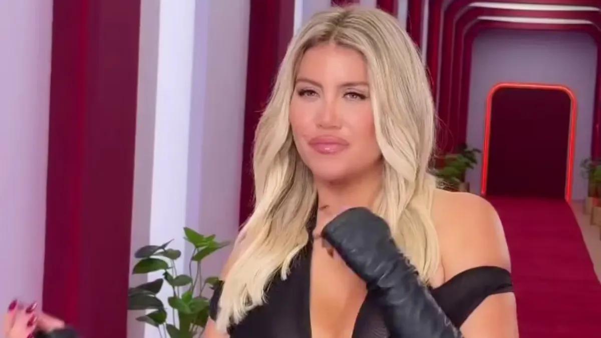 Wanda Nara deslumbró con infartante look de transparencias ceñidas en Love is Blind