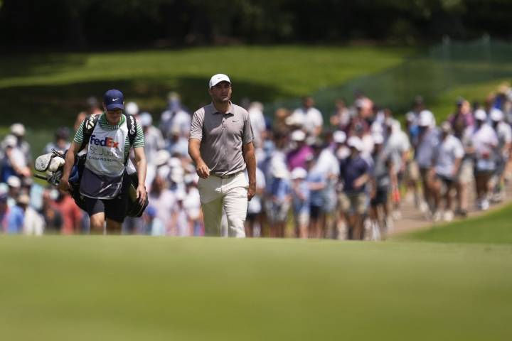 Scheffler turns to fill-in when caddie Ted Scott leaves for family emergency