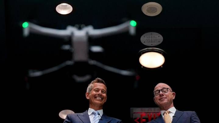 US government proposes easing some restrictions on drones traveling long distances