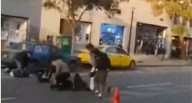 Delincuentes y policía se enfrentan en infernal balacera en la avenida Emancipación | VIDEO En medio de infernal balacera, policías atraparon a delincuentes de la banda ‘Los Mexicanos’ en el Cercado d