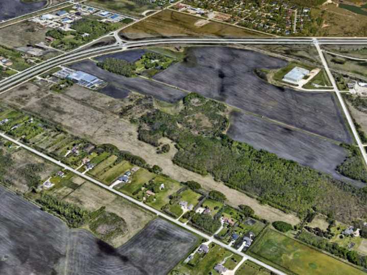 Hot-mic gaffe exposes East St. Paul’s deeper divide on growth and rural identity