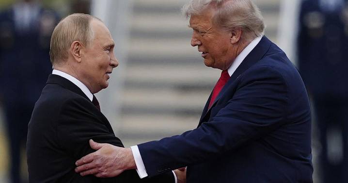 Trump rolls out the red carpet for Putin and adds a limo ride