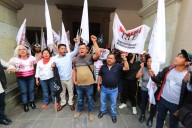 Obligan inconformes a cerrar negocios del zócalo de Oaxaca