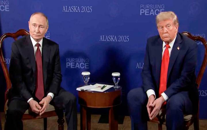 Comienza la histórica reunión de Putin y Trump en Alaska