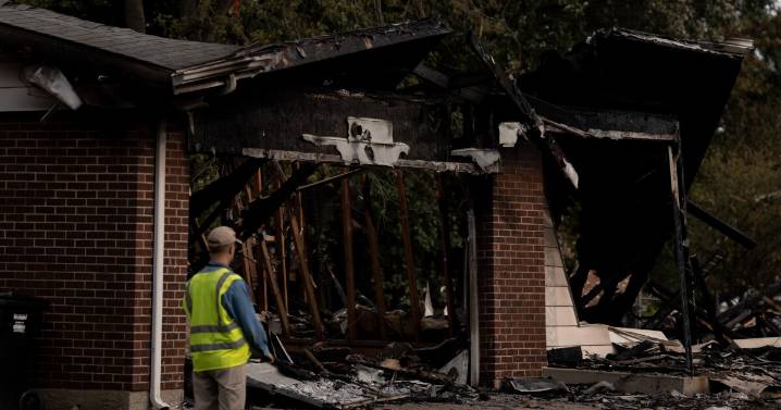 Explosion destroys 5 homes in north St. Louis County, sends residents to hospital