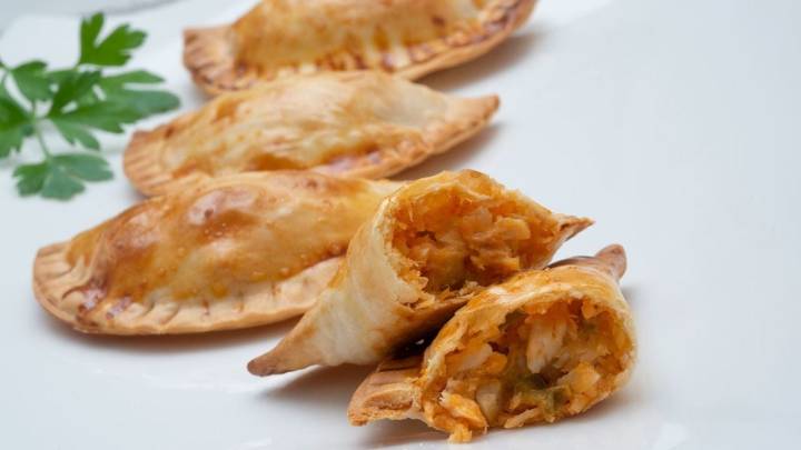 Empanadas de atún como las de tu abuela: fáciles de hacer con huevo duro, aceitunas y una lata de atún