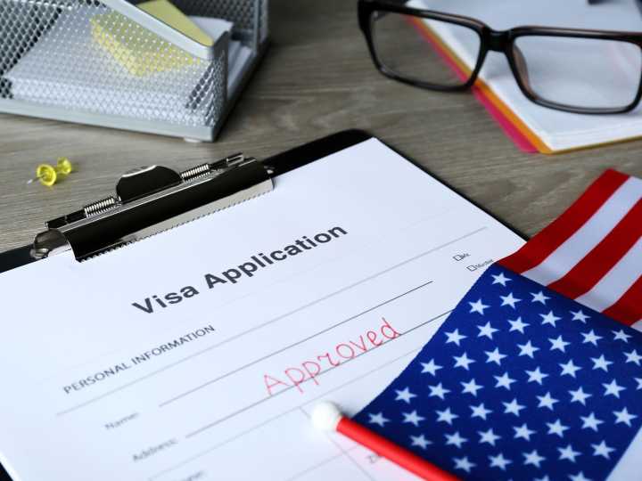 Estatus de tu visa y Green Card en 2025: seguimiento online con USCIS