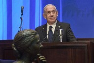 At least 25 killed by Israeli gunfire as Netanyahu says he will 'allow' Palestinians to leave