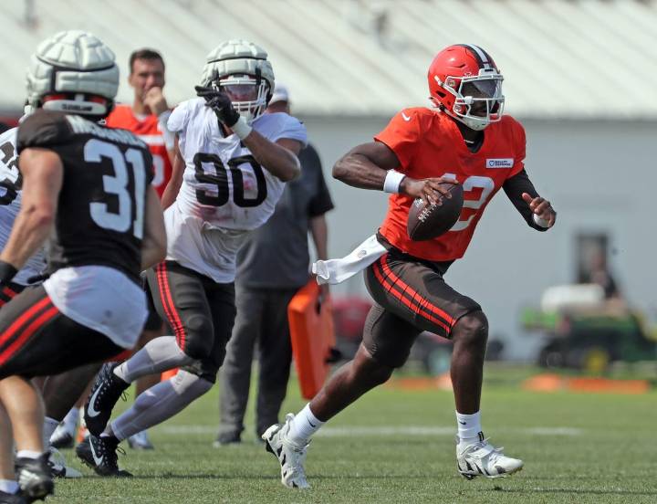 Deadspin | QB4 Shedeur Sanders doesn’t want Deion at Browns camp
