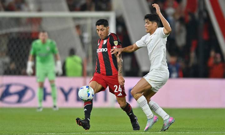 Copa Libertadores: River empató con Libertad en la ida de los octavos