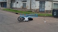 Dos jóvenes trasladadas al hospital tras un choque entre un auto y una moto