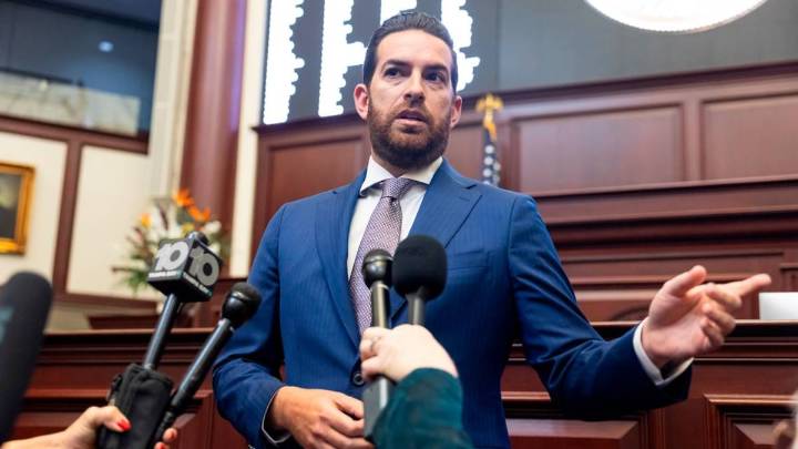 Florida House speaker puts together Congressional redistricting committee