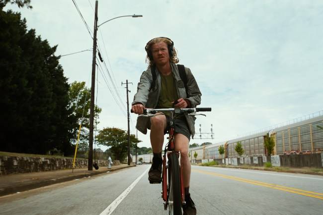 'Bugonia' Review: Emma Stone Is an Evil CEO for Yorgos Lanthimos