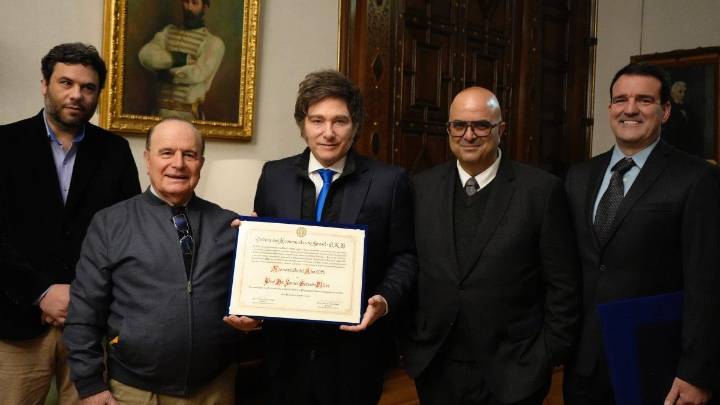 Javier Milei recibió la distinción "Economista del Año 2025"