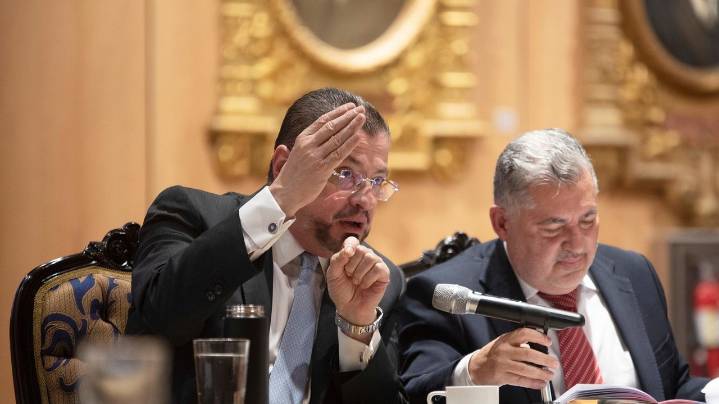 Costa Rican president appears before lawmakers and denies corruption allegations