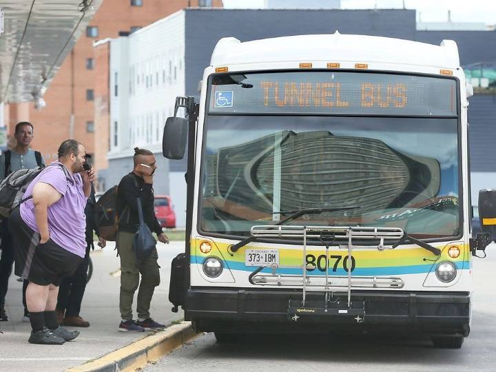 'Sad to see it go' — Windsor-Detroit tunnel bus stops after 95 years