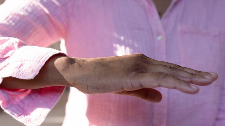 Descubrimiento científico revela que una “hormona” en especial puede ser la clave para frenar el daño del Parkinson