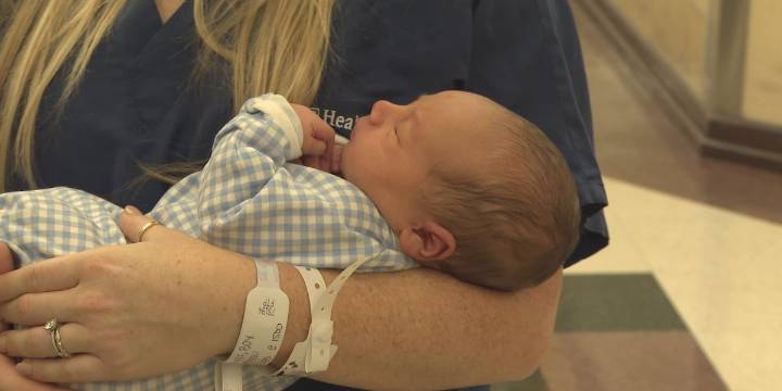 Pregnancy pact: 12 nurses, one doctor at The Birthing Center at UK are having babies