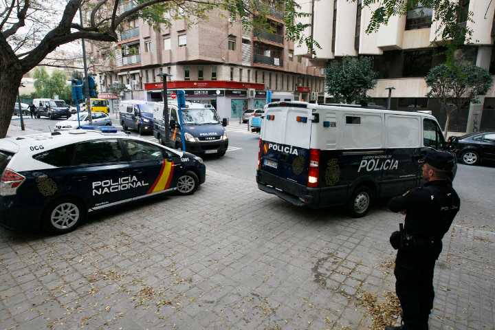 Libertad provisional para el cirujano que amputó en casa varios dedos a su padre