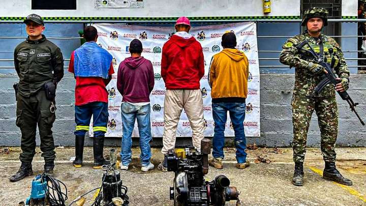 Golpe a la minería ilegal en Antioquia: autoridades intervinieron cinco unidades en las riberas del río Cauca