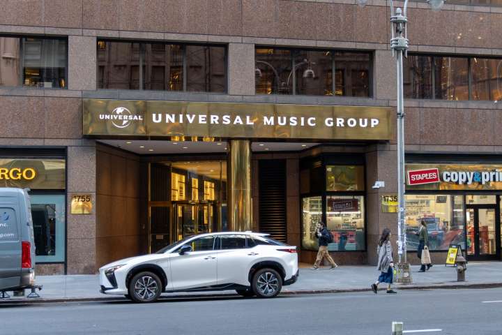 Universal Music Group: A Rapidly Growing Royalty (UMGNF)